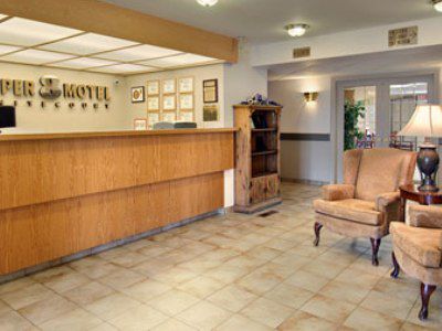 Super 8 By Wyndham Whitecourt Hotel Interior foto